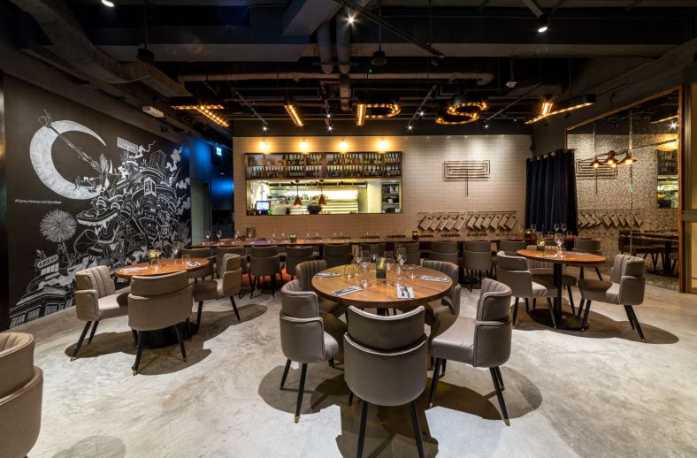 Interior - Main Dining Area (2)